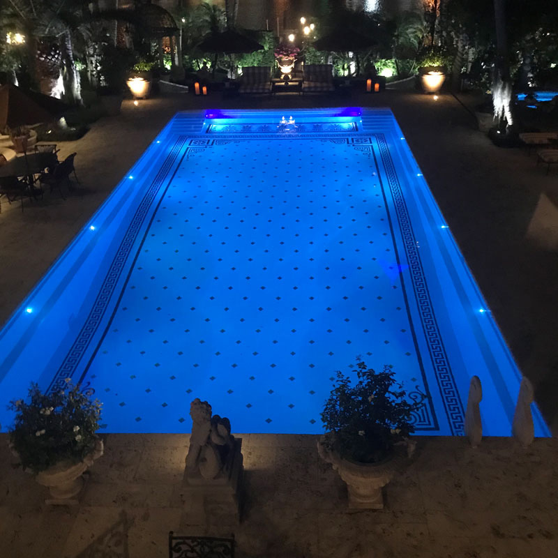 Pool lighting installation